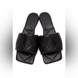 Worn twice BOTTEGA VENETA Black Padded Lido Flat Sandals size 7